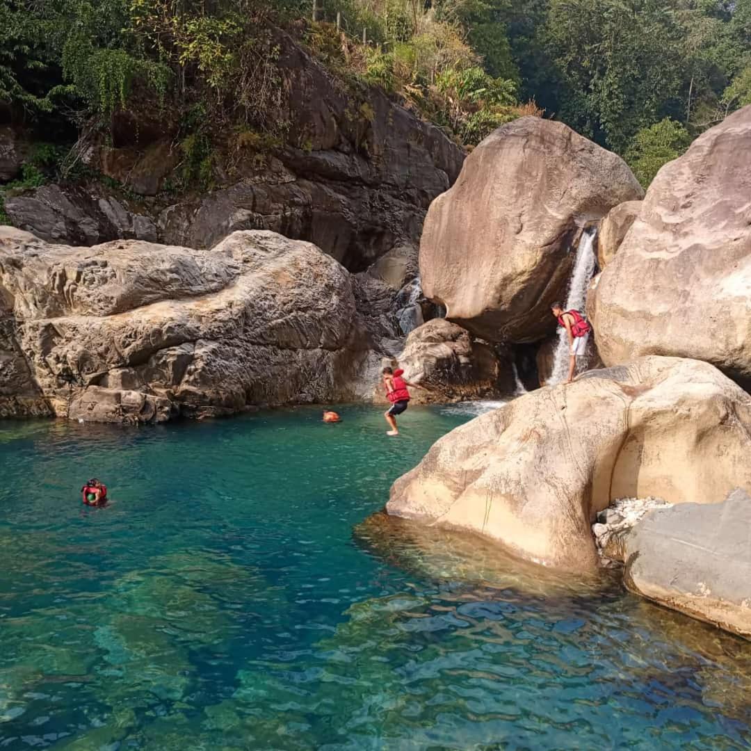 Living Roots Lodge Cherrapunji Ngoại thất bức ảnh